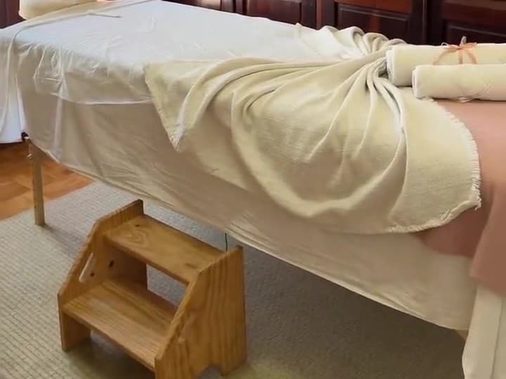 Maca preparada em sala de massagem do Espaço Satyamayi